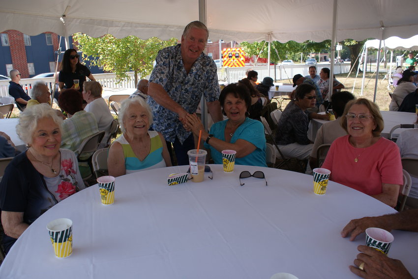 GREETING THE GUESTS: Mayor Ken Hopkins greeted seniors who attended the mayor&rsquo;s annual senior picnic on Aug. 26. (From left) Nicole Crompton, 91, Mary Cardi, 92, Mayor Ken Hopkins, Vi MacKinnon, 84, and Iva Perugino, 89.