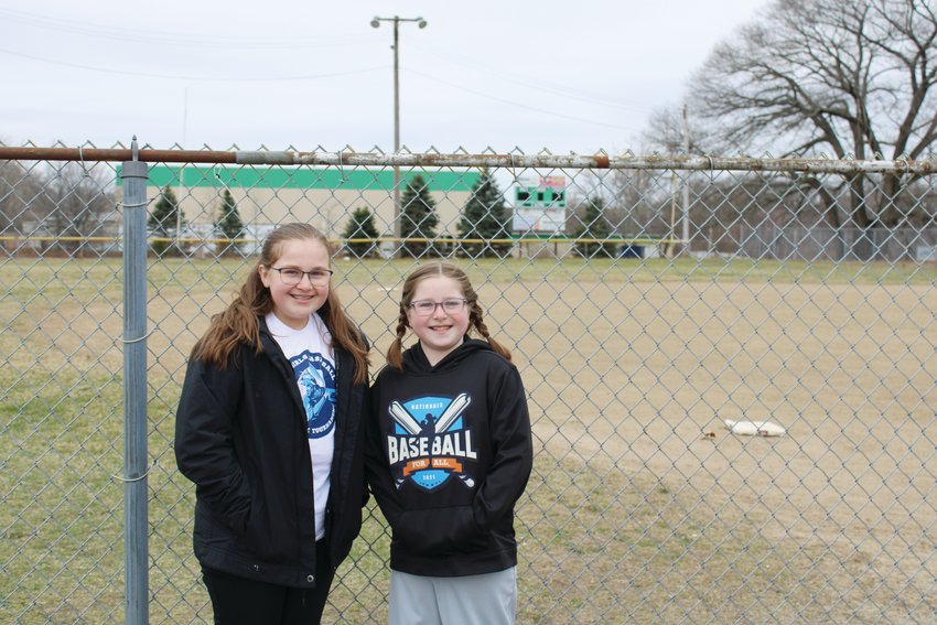 FLORIDA BOUND: Aavah Wild and Avery Bouvier. (Photo by Ed Kdonian)