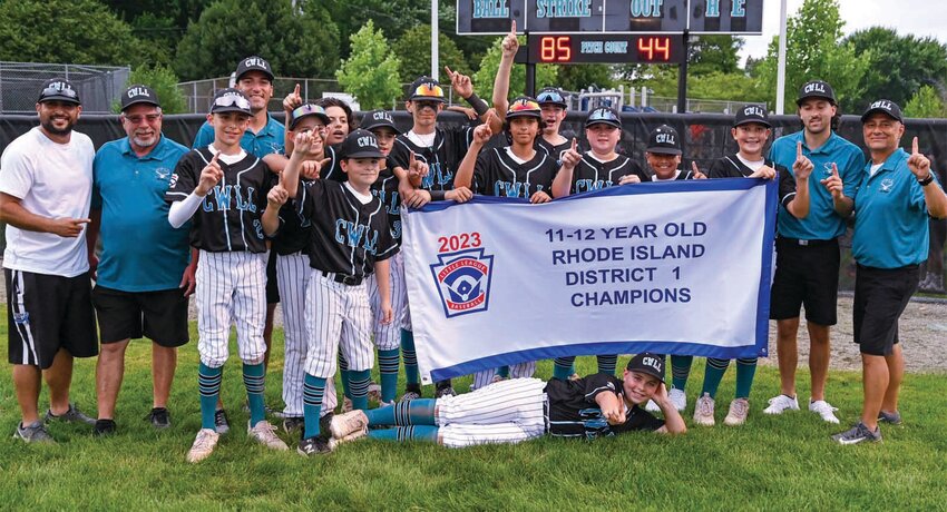 12-U CHAMPS: The CWLL 12&rsquo;s after winning the title last week. (Photo by Leo van Dijk/rhodyphoto.zenfolio.com)