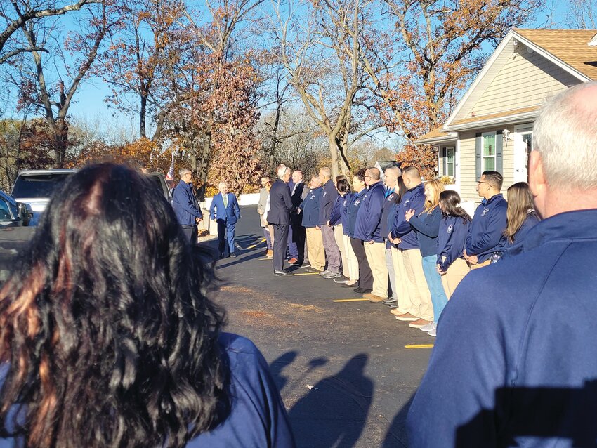 CHILLY NOVEMBER MONRING: OSDRI&rsquo;s staff lined up shivering in the driveway as they awaited U.S. Secretary of Veterans Affairs (VA) Denis R. McDonough&rsquo;s arrival. The New England air is cooling fast, and veterans living unsheltered in the Ocean State have run out of time. (Cranston Herald Photo by Rory Schuler)