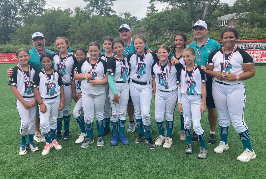 THE SKY IS THE LIMIT: The CLCF-CWLL 10-U team that reached the regional finals in Staten Island, New York. (Submitted photos)