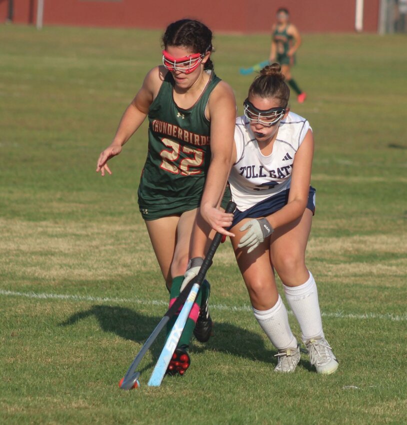 CLIMBING THE LADDER: Mia Santomassimo battles for the ball. (Photos by Alex Sponseller)