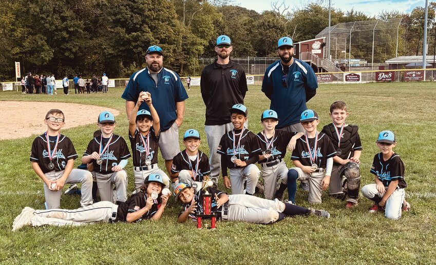 The Gershkoff Top Notch Lightning Elite team at the Memorial Day Firecracker Tournament. Submitted photos