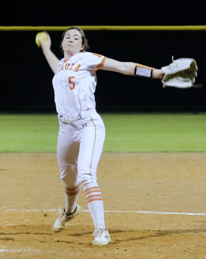 Mineola&rsquo;s Jayden Marshall tossed a shut-out last Tuesday against Quitman.