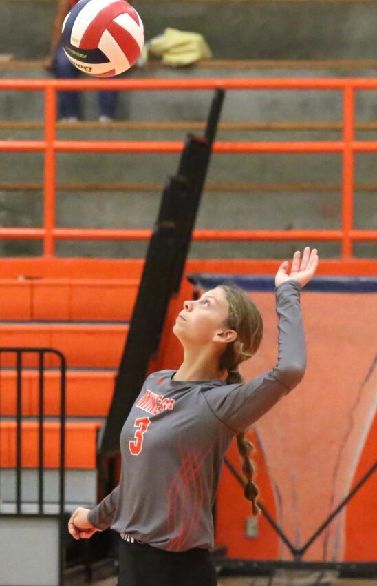 Caroline Castleberry&rsquo;s six service aces played a big role in dispatching the Grapeland Sandiettes in straight sets last Tuesday.